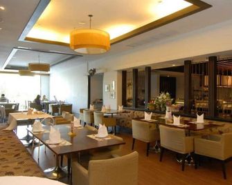 Sunee Grand Hotel&Convention Center - Ubon Ratchathani - Restaurant