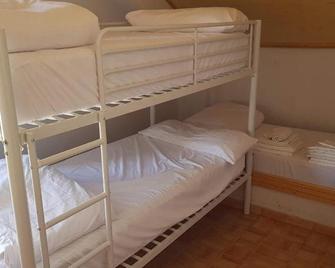 Apartamentos Las Tuyas 3000 - Monachil - Makuuhuone
