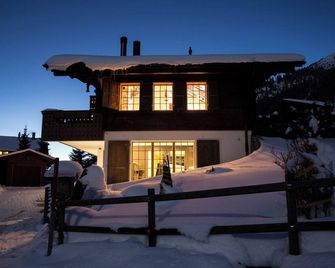 Fabulous chalet, stunning views , indoor jacuzzi, walking distance of ski lifts - Leysin - Bâtiment