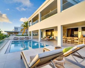 Tres Ojos in Sabadeco - Kralendijk - Pool