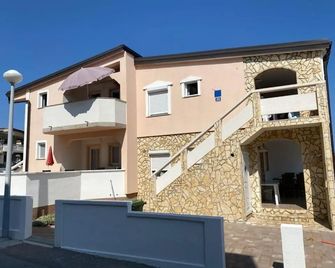 Apartmani Darija - Isola Vir