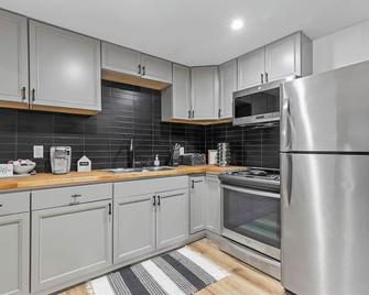 Cozy Unique 1 bed room with Free parking - Austell - Kitchen