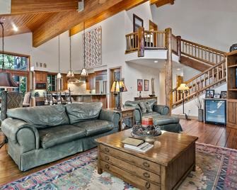 Deer Valley's Signature Collection - Park City - Living room