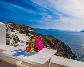 Marizan Caves & Villas - Oia - Balkong