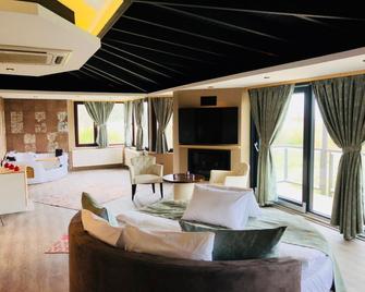 Velena Hotel - Şile - Olohuone