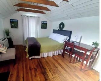 The Firefly Springhouse - Staunton - Schlafzimmer