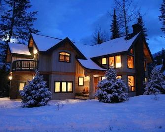Kicking Horse Cabin Retreat - Golden - Bâtiment