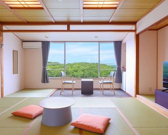 Ooedo Onsen Monogatari Premium Iseshima - Shima - Wohnzimmer