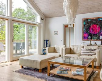 Bergstigen Gunnebo by Interhome - Gunnebo - Sala de estar