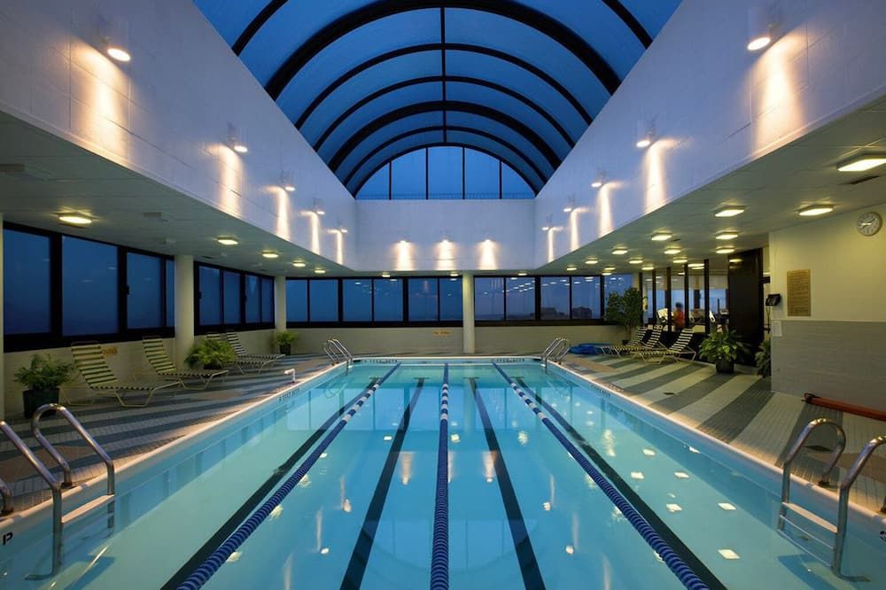 Hip Kips Bay 1BR w/ W/D, Gym & Pool, nr Gramercy Theatre, by Blueground - نيويورك - حوض السباحة