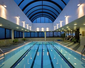 Hip Kips Bay 1BR w/ W/D, Gym & Pool, nr Gramercy Theatre, by Blueground - New York - Pool