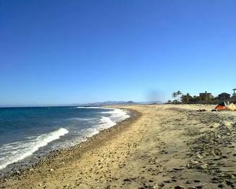 Captain Nemo's Landing - Los Barriles - Playa