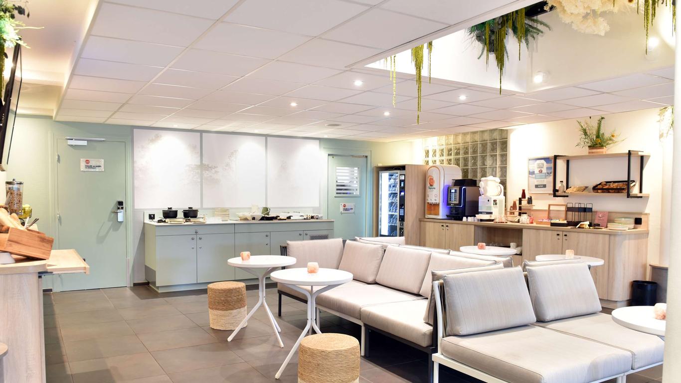 فندق كيرياد لا روشيل سنتر فيل