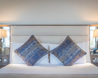 Marine Hotel - Dublin - Bedroom