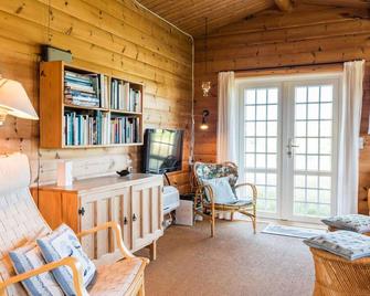 4 Person Holiday Home in Hvide Sande - Hvide Sande - Living room