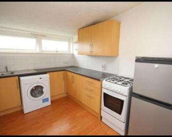 Bathgate Handy House - Bathgate - Kitchen