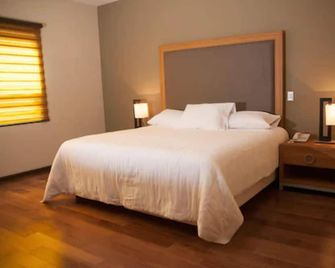 Mbm Red Sun Hotel - Μοντερρέι - Κρεβατοκάμαρα