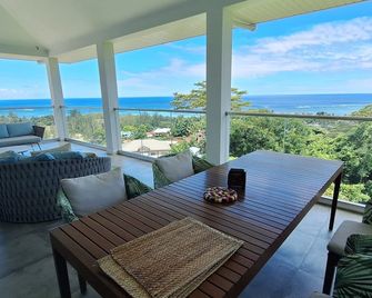 Luxury villa, 180° sea view and Spa - Anse aux Pins - Ban công