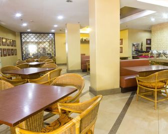 Crown Regency Prince Resort - Boracay - Restaurant