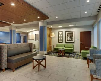 Holiday Inn Express & Suites Saugerties - Hudson Valley By IHG - Saugerties - Lounge