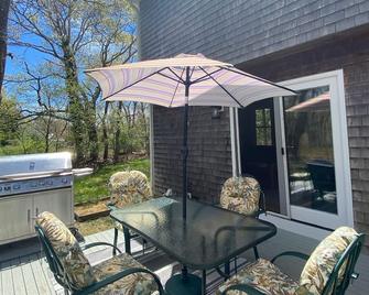 Charming Family Home in the Heart of Martha's Vineyard - West Tisbury - Patio