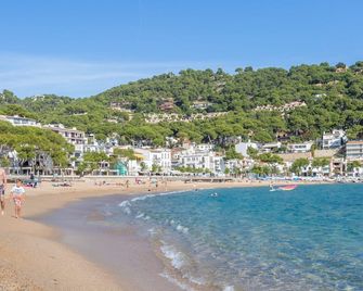 1BLA01 - 5 bedroom duplex located only 200m from the beach of Llafranc. - Llafranc - Strand