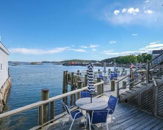 The Angelique - Inn on the Harbor - Stonington - Balcón