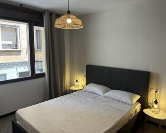 Zoo Loco Guest House - Barcelona - Sovrum