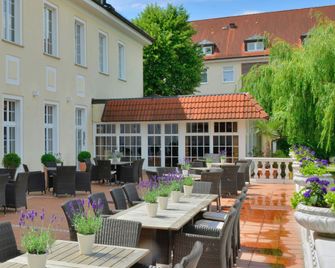 Hotel Der Lindenhof - Gotha - Terasa