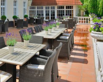 Hotel Der Lindenhof - Gotha - Innenhof