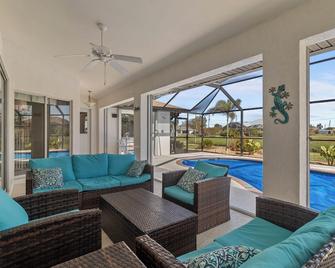 Located in well sought Rotonda, here is the perfect backdrop for a wonderful getaway - Rotunda West - Pool