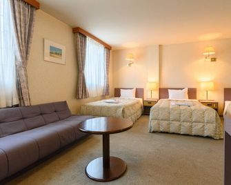Tabist Station Hotel Isobe Iseshima - Shima - Sala de estar