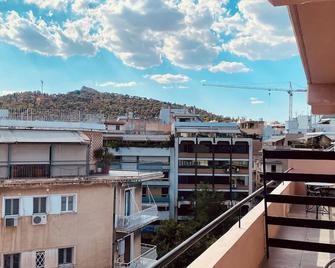 أجنحة آرت أثينا - أثينا - شرفة