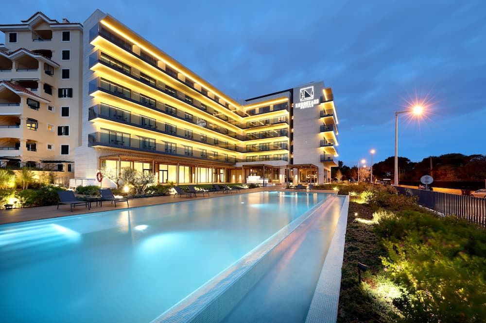 إيوروستارس كاسكايس - كاسكايس - مبنى