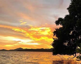 Lainkalogos Glamping - Waisai - Außenansicht