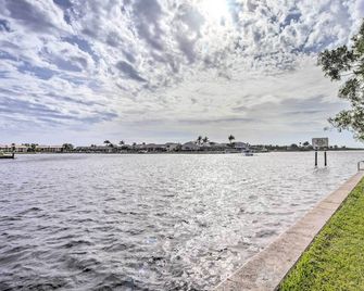 Naples Resort Retreat with Pool Access! - Naples - Outdoor view