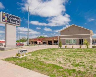 Stratford House Inn - Edmond - Edificio