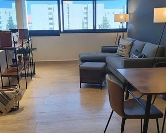 Lujoso Loft céntrico con tina de hidromasaje - San Luis Potosí - Living room