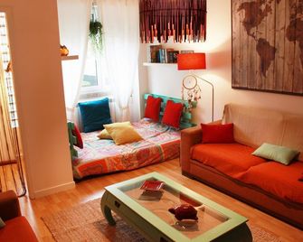 Nesha Guesthouse Lisbon - Lisboa - Sala de estar