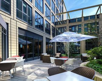 Novotel Suites München Parkstadt Schwabing - München - Innenhof