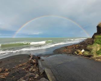 Cute & Quiet Ohawe Cottage - Hawera - Beach