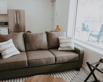 Downtown Yuma · River Walk · Bikes · Monthly - Yuma - Living room