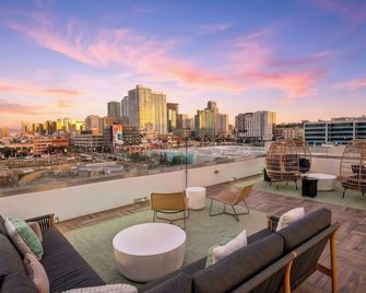 Skyline Flat Facing Downtown San Diego - San Diego - Balcón