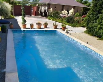 Lime Hotel - ג'לנדז'יק - בריכה