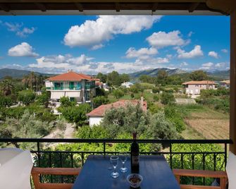 كريستينا ستوديوز - Lefkáda - شرفة