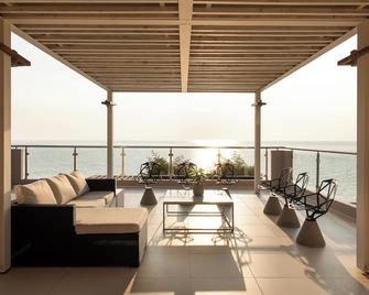 Mare Dei Suites Hotel Ionian Resort - Pyrgos - Balcón