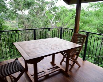 Wilpattu Tree House - Anuradhapura - Balcony