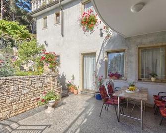 Apartments Ljiljana - Pula - Patio