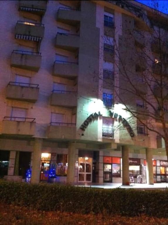 Hostal Neptuno - Cáceres - Edificio