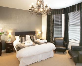 Urban Beach Hotel - בורנמאות' - חדר שינה